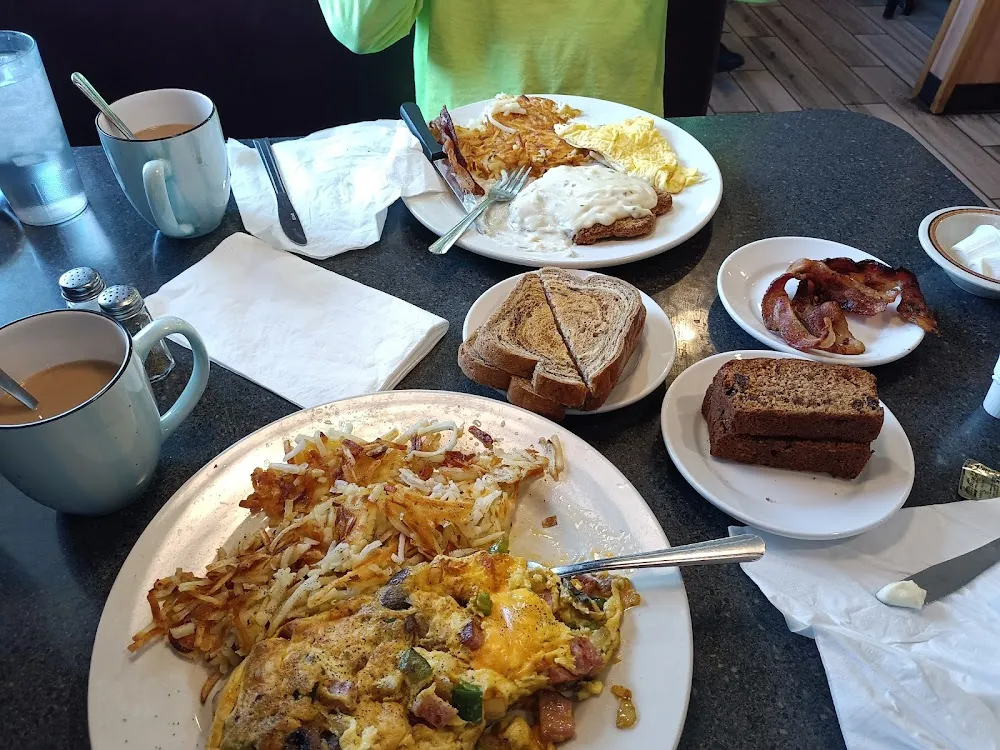 Omelet with Hash Browns